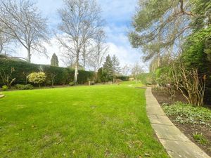 Photo 25- click for photo gallery